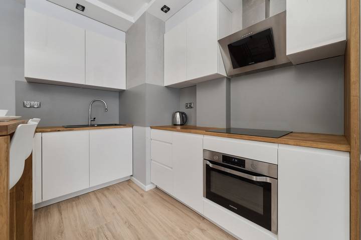 Entire holiday apartment, Modern Studio with Balcony | 20 minutes to Market Square in Wrocław, Lower Silesia