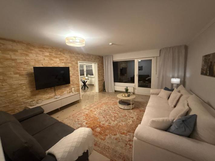 Ferienwohnung für 5 Personen, mit Terrasse und Garten in Hürth