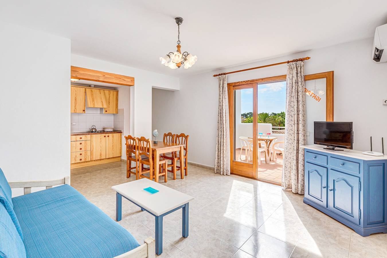 Entire apartment, Apartment with Air Conditioning, Pool, Wi-Fi, Balcony, and Near the Beach in Cala Serena, Felanitx