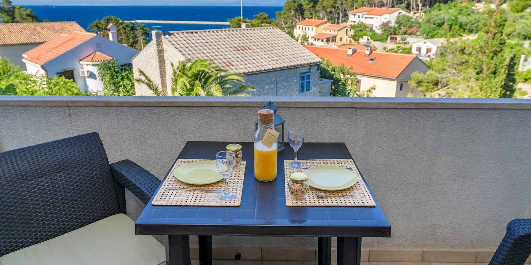 Cijeli apartman za odmor, Holiday apartment with balcony  in Veli Losinj, Kvarn Islands