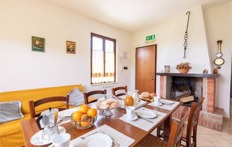 120sqm Apt con aparcamiento, piscina y jardín in Nocera Umbra, Provincia de Perugia