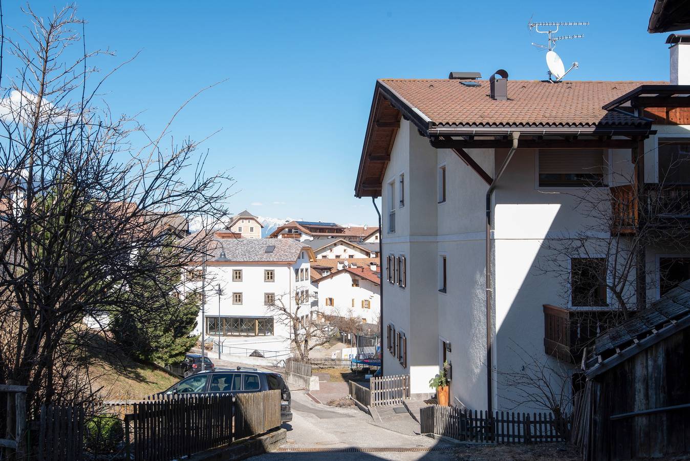 Entire apartment, Rustic Apartment 2 "Zur Sonne" with Mountain View & Garden in Lajen, Dolomiti Superski
