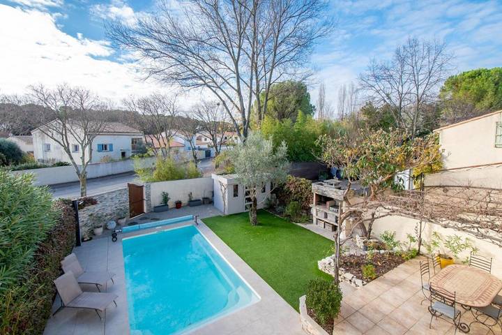 Villa pour 6 personnes, avec piscine et jardin - 1