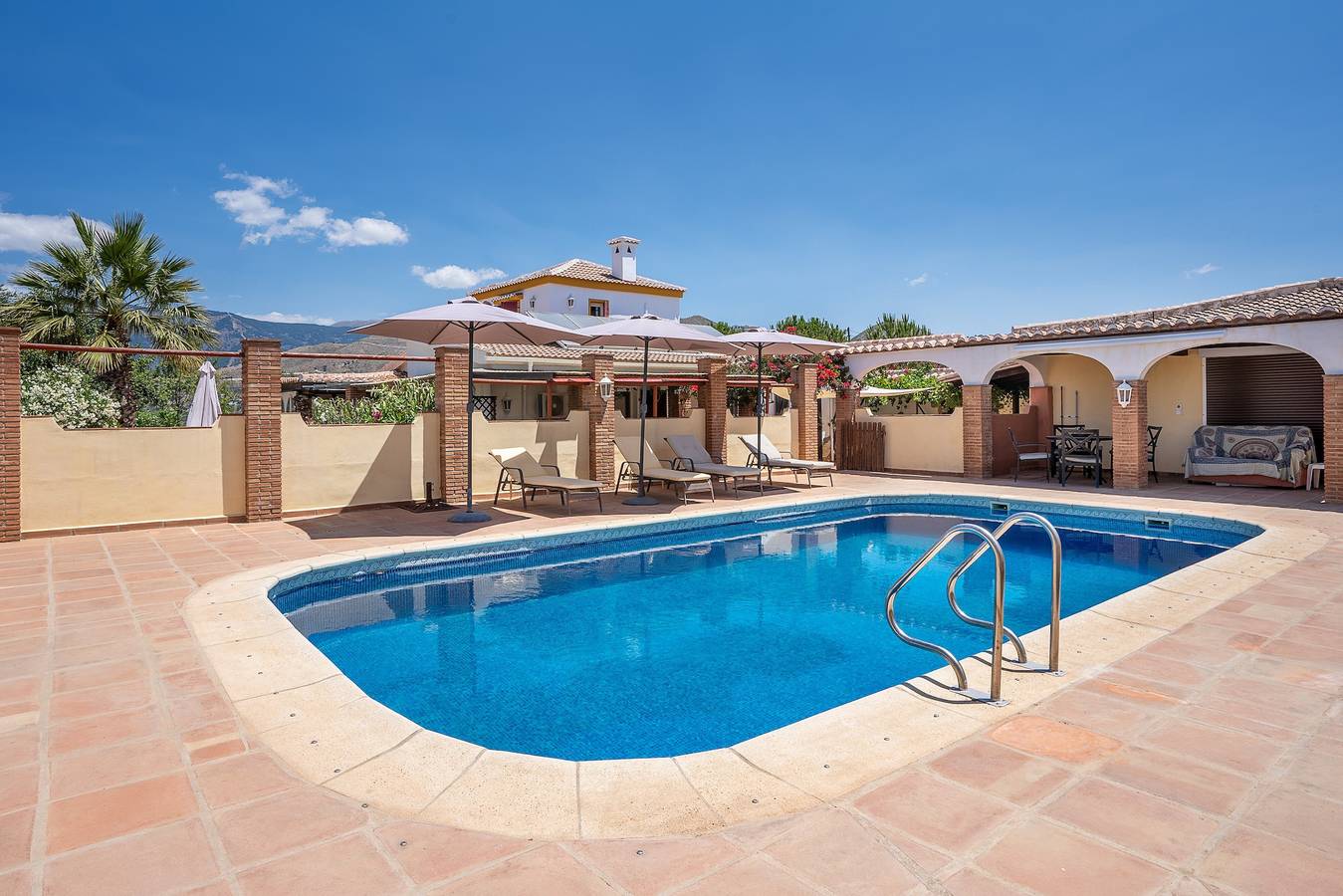 Casa rural 'Cortijo Erendira' con vistas al mar, Wi-Fi y aire acondicionado in Cómpeta, Provincia de Málaga