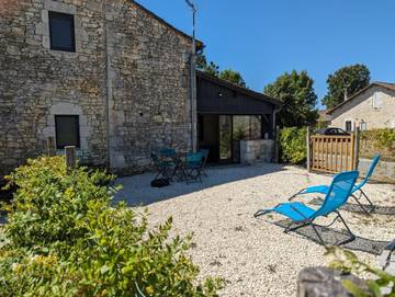 Gîte pour 4 personnes, avec jardin et jacuzzi à Sigoulès