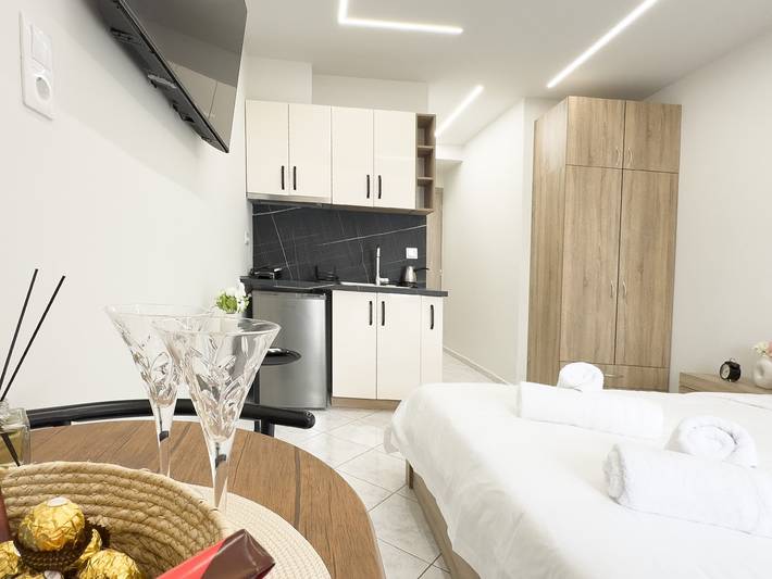 Ganze Wohnung, VelÃ³rea Exclusive Residences - Ãndrea studio in Analipsi (Thessaloniki), Thessaloniki und Umgebung