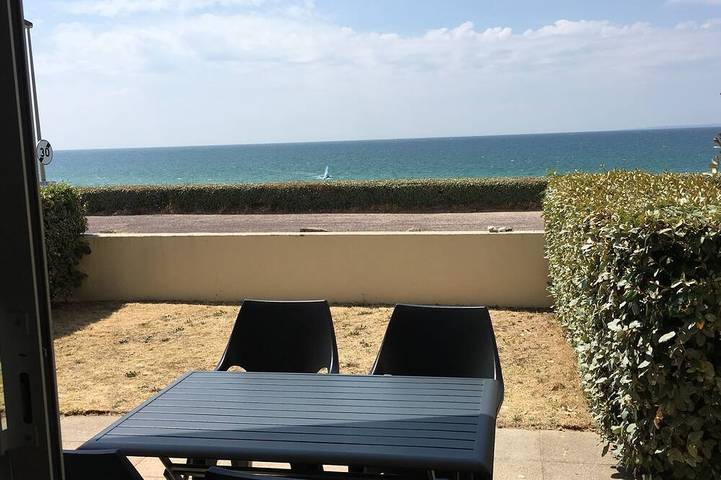 Holiday home for 2 people, with terrace and garden as well as hot tub, with pets - 1