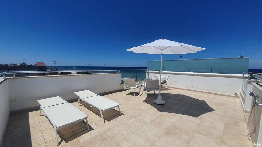Ferienwohnung für 2 Personen, mit Terrasse und Ausblick in Bari