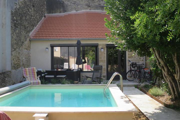 Gîte pour 4 personnes, avec Terrasse et Piscine à Sérignan-du-Comtat