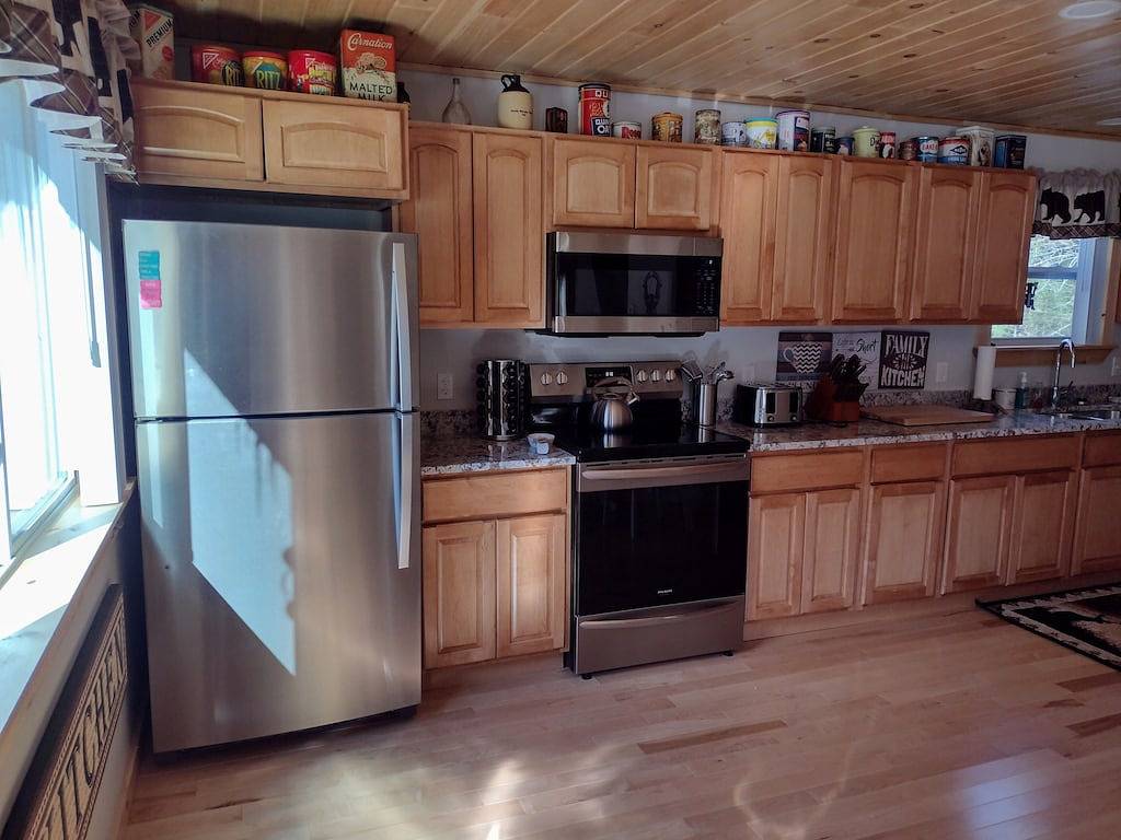 Quiet and located close to the ocean 2 bedroom 2 bath home in Washington County (Maine)
