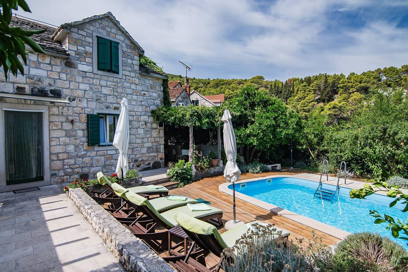 Dvosobna kuća s terasom Dol, Brač in Dol (Postira), Postira