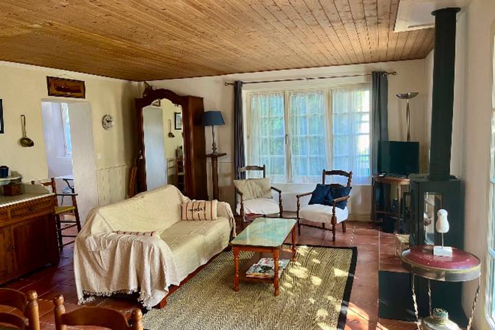 Location de vacances pour 8 personnes, animaux acceptés à Ars-en-Ré - 2