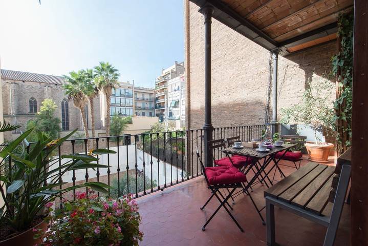 Ferienwohnung für 8 Personen, mit Garten in Barcelona