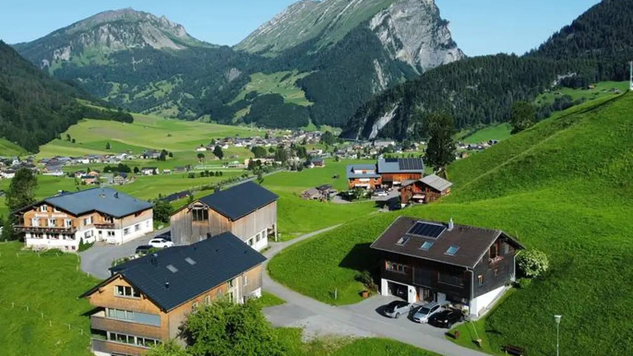 Geheel vakantieappartement, Vakantieappartement voor 3 personen met balkon in Schoppernau, Bregenzerwoud