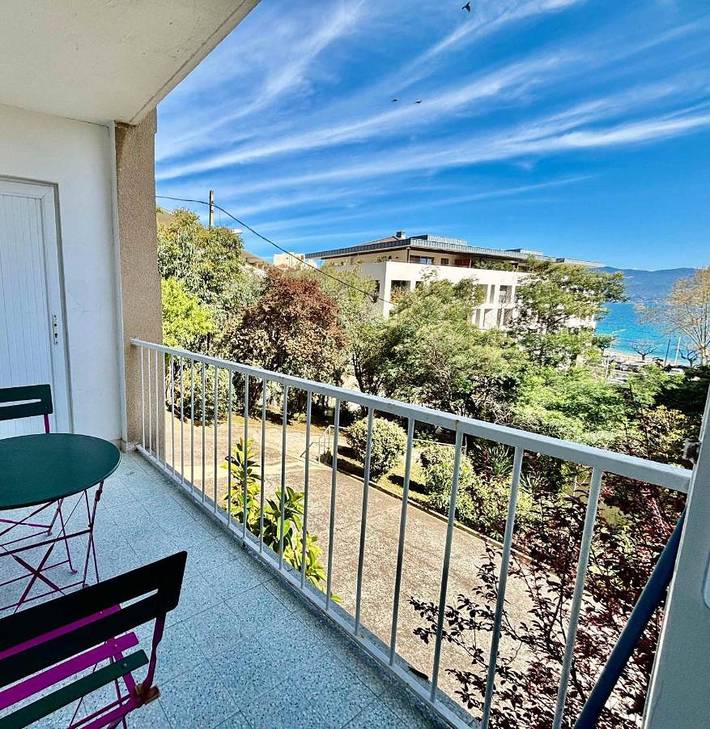 Gîte pour 6 personnes, avec terrasse dans Plage Trottel