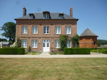 Gîte pour 10 personnes, avec jardin et terrasse à Doudeville