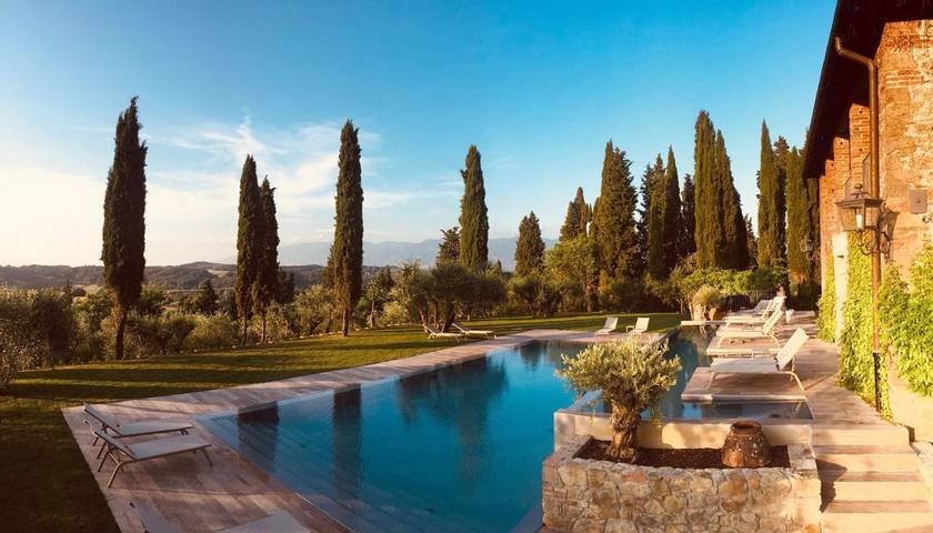 Agriturismo per 2 persone, con Terrazza e Giardino nonché Piscina a Cavriglia