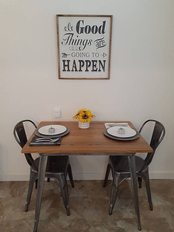 Hometown Fave - Spacious 2-Bdrm Cottage Near Downtown Albany & Close to Osu in Albany (OR), Linn County