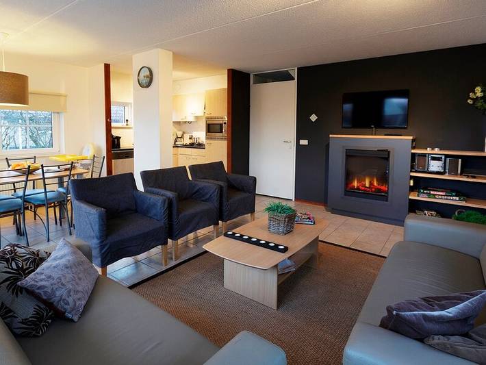 Lodge voor 8 personen, met zwembad en terras, met huisdier in Drenthe