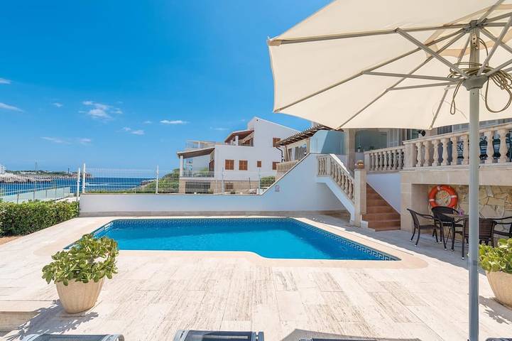 Ferienhaus für 8 Personen, mit Pool und Balkon