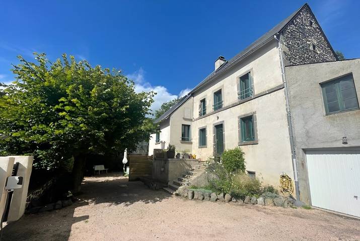 Gîte pour 4 personnes, avec terrasse et jardin