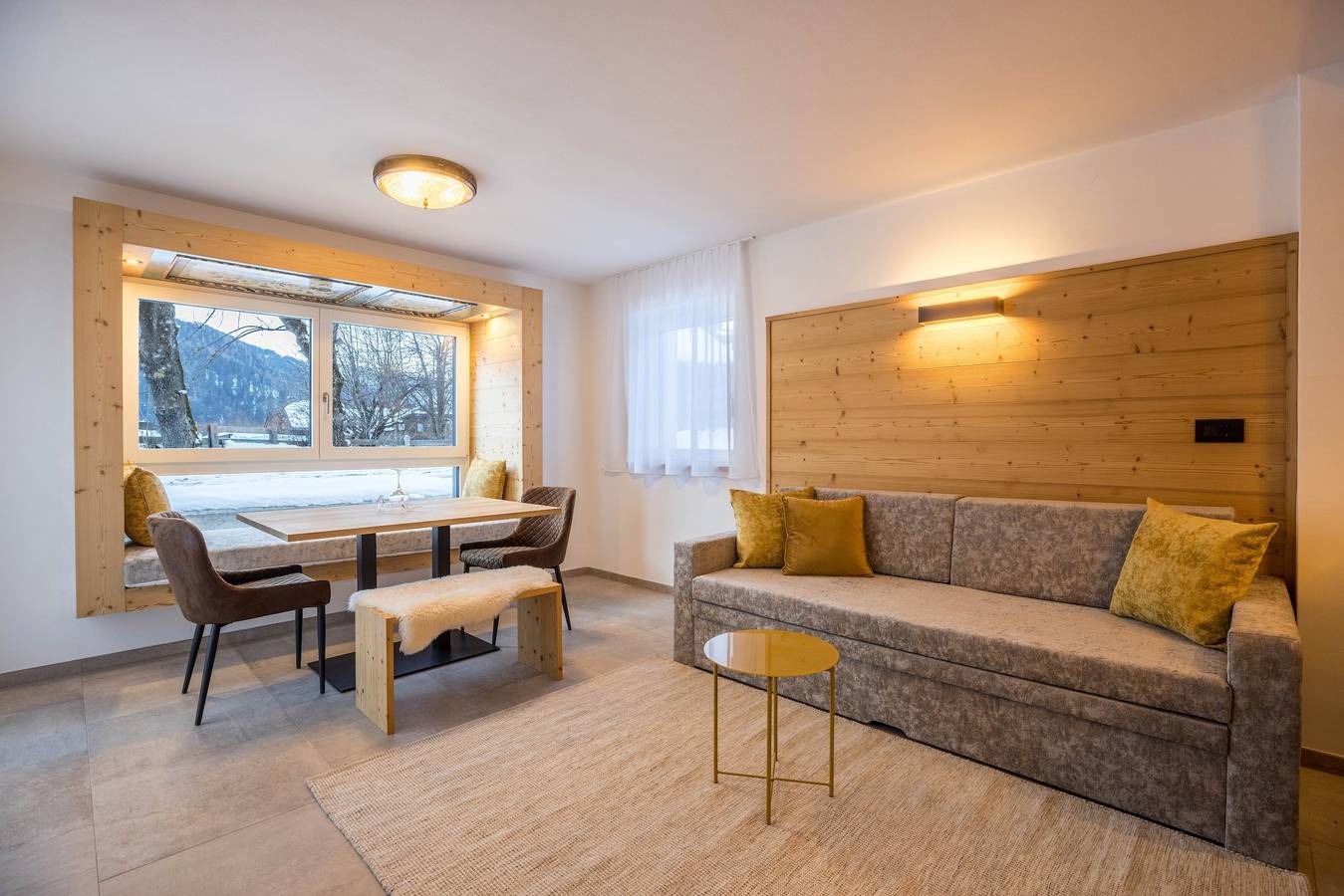 Ganze Wohnung, Ferienwohnungen "Armeri Black Dolomites" mit Bergblick, Terrasse & Wlan in San Vigilio di Marebbe, Enneberg