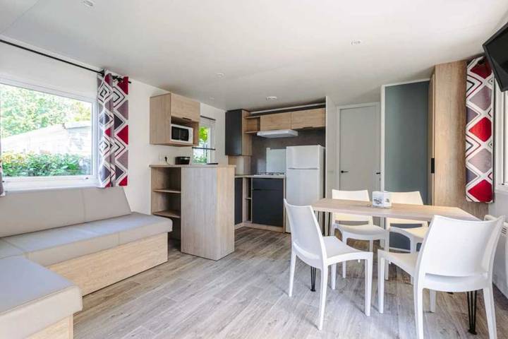 Mobil home pour 5 personnes, avec bassin pour enfant dans Plage naturiste (Olonne-sur-Mer) - 4
