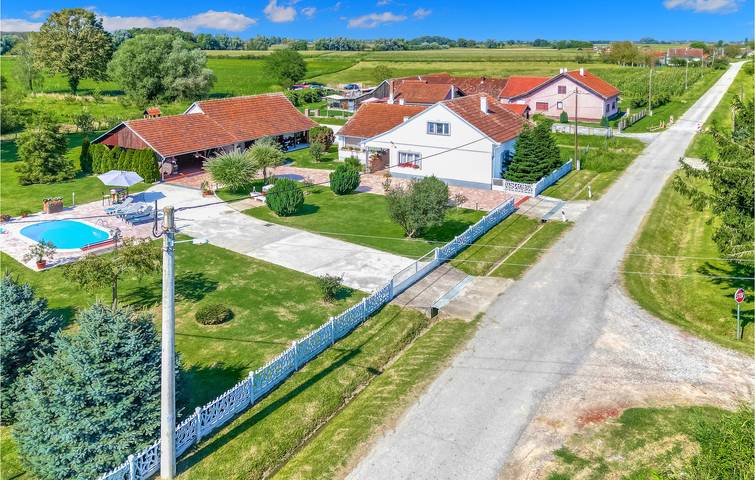 Geräumige 2-Zimmer-Wohnung mit Pool, Grill und WLAN in der Nähe des Flusses Česma in Bjelovar-Bilogora