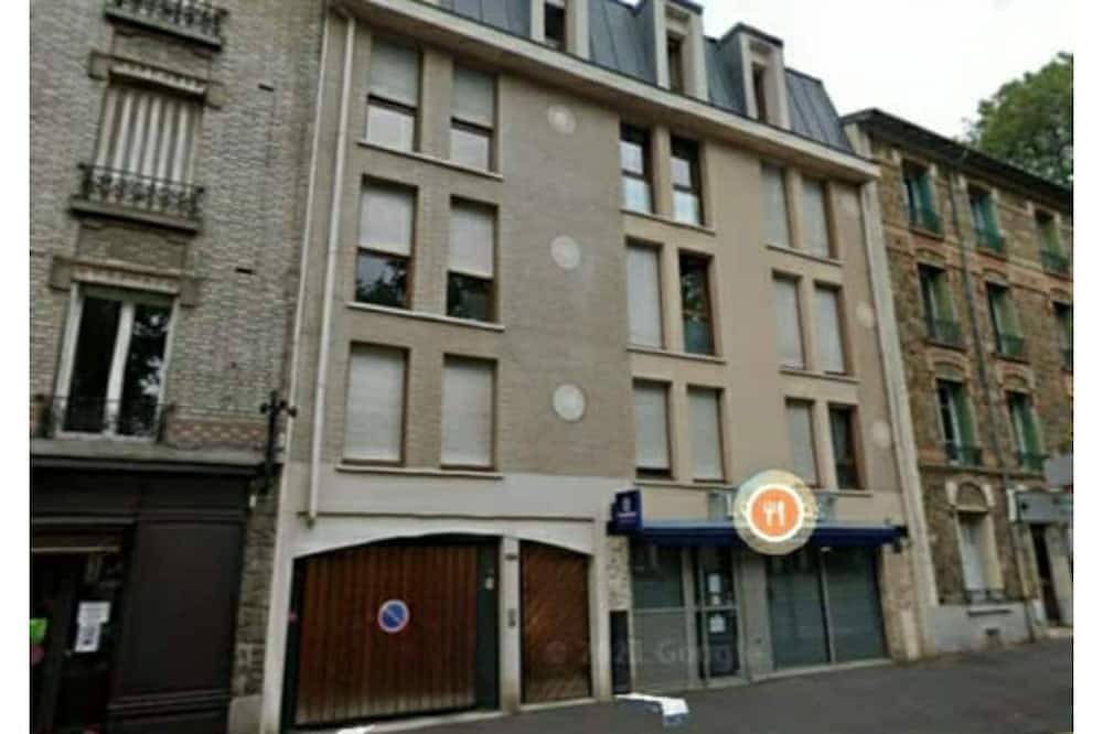 Appartement entier, Joli studio, 5 min de versailles, 20 de Paris in Chaville, Hauts-de-Seine