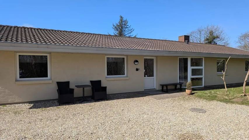 Ferienhaus für 13 Personen, mit Whirlpool und Terrasse sowie Garten und Pool in Jegum