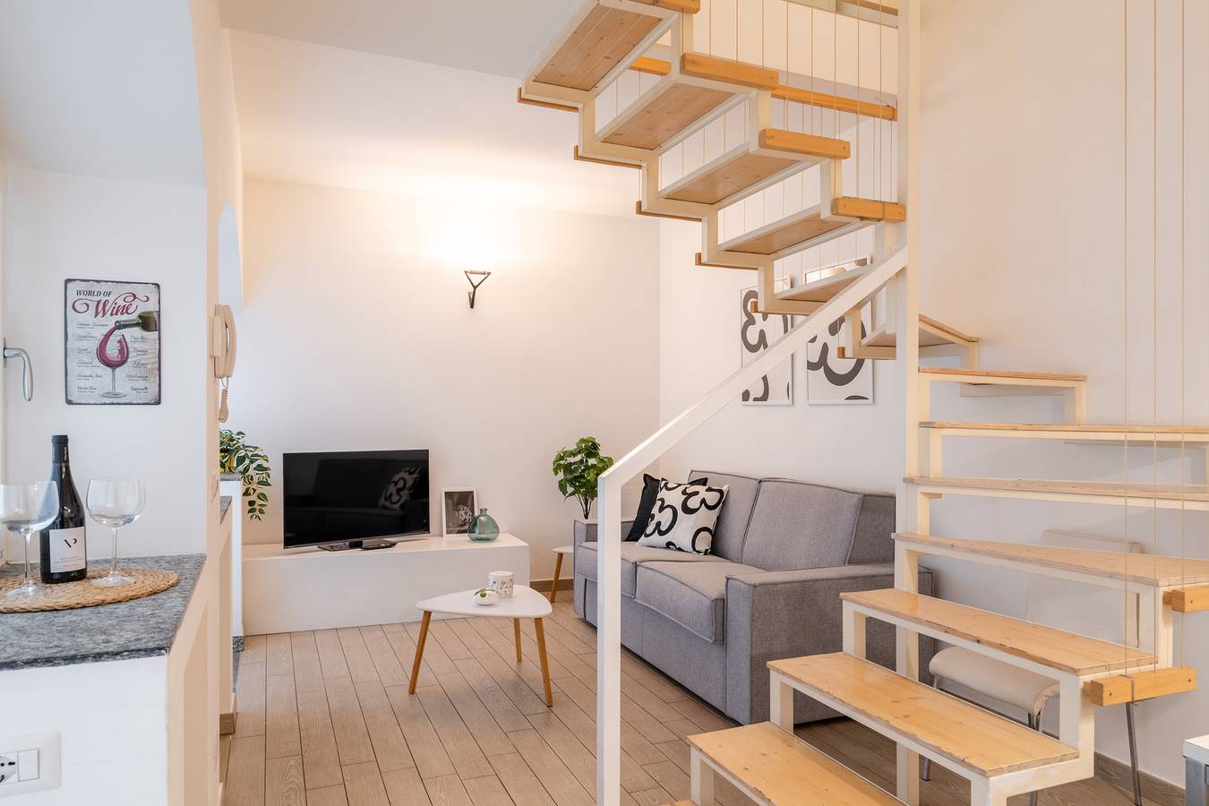 Entire apartment, Como Sunny Loft in Como, Lake Como