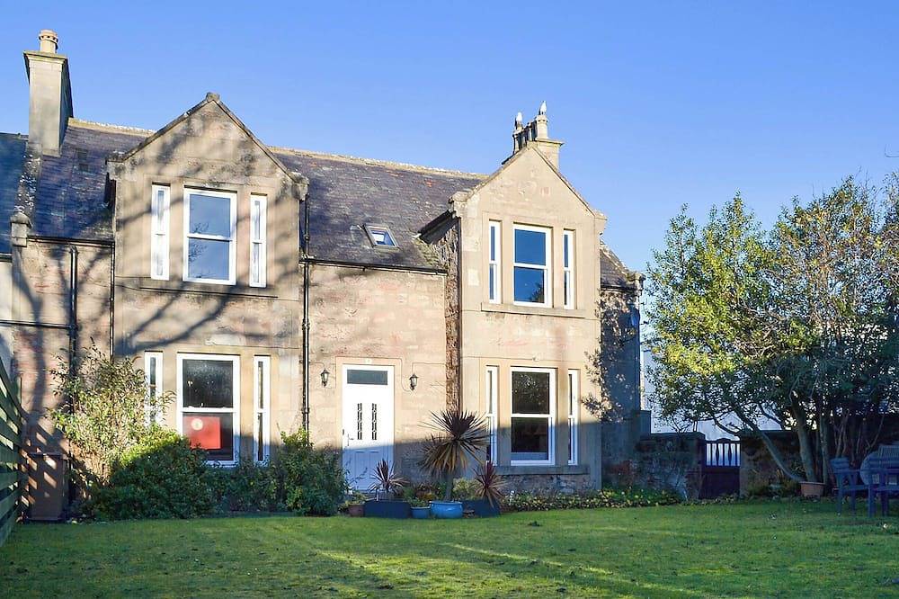 Cottage for 8 People in Nairn, Highlands