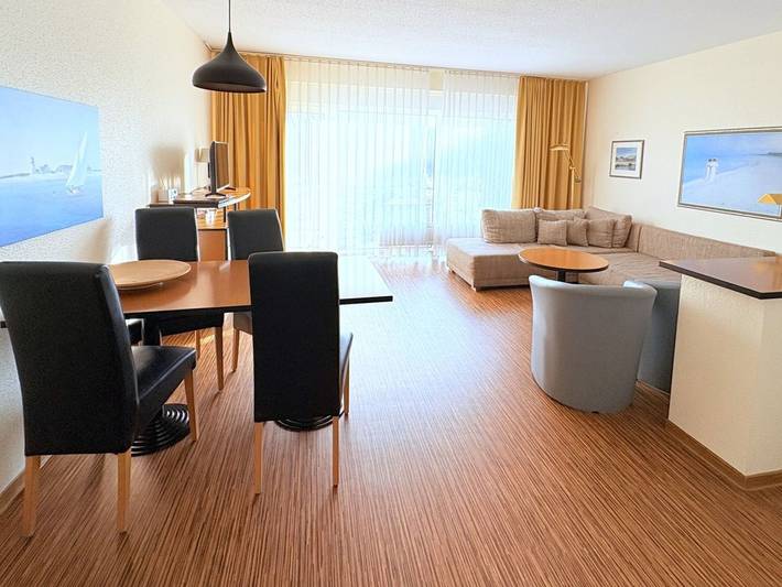 Ganze Ferienwohnung, Boddenhof Apartment 48 - Terrasse für Hundefreunde - Ferienwohnung 48 – Entspannt wohnen mit Terrasse, Wlan und Nähe zu Bergen in Buschvitz, Bergen auf Rügen und Umgebung