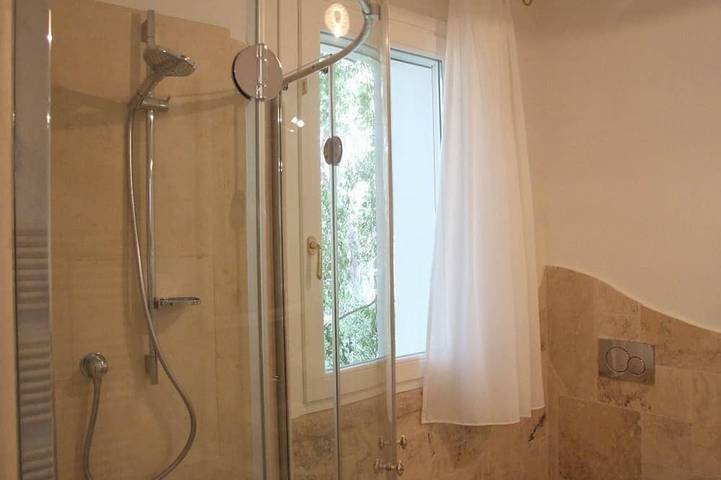 Ganze Wohnung, Ferienwohnung mit grosser Terrasse Meersnähe. Ireos. in Marina di Castagneto Carducci, Castagneto Carducci