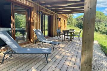 Maison de campagne pour 6 personnes, avec jacuzzi à Sergeac