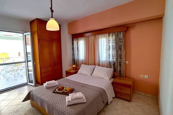 Location de vacances pour 5 personnes, avec balcon dans Makri Gialos