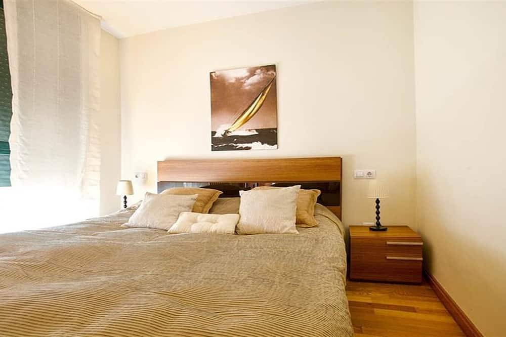 Entire apartment, Undercover with charm in the center of Cangas de Onís (5 Pax) 2 Bed, Wifi, Views in El Puente, Cangas de Onís