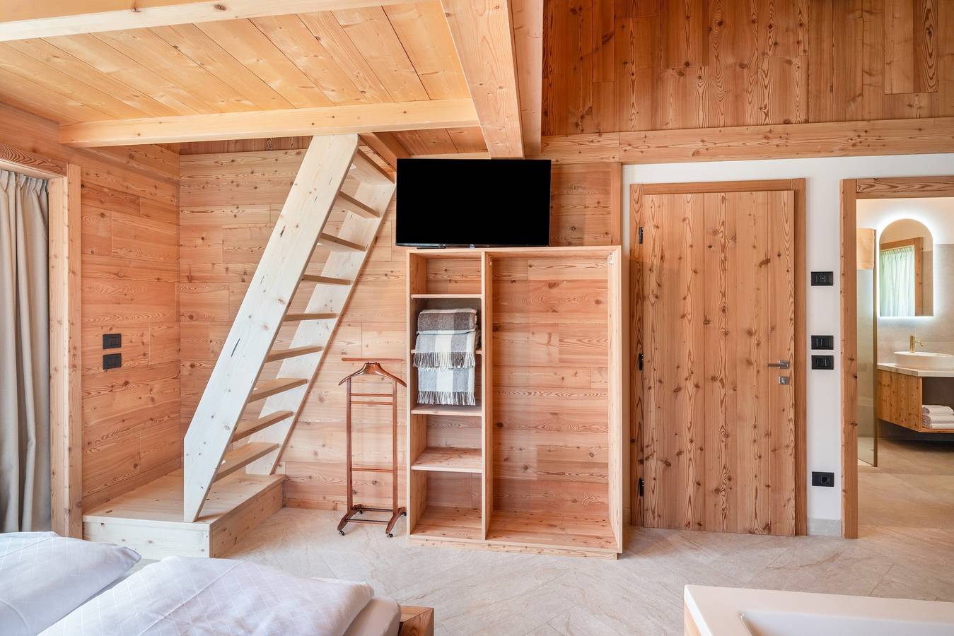 Appartamento intero, Appartamento 'Noah Suites Panna' con vista montagna, giardino in comune e Wi-Fi in Vigo di Fassa, San Giovanni di Fassa