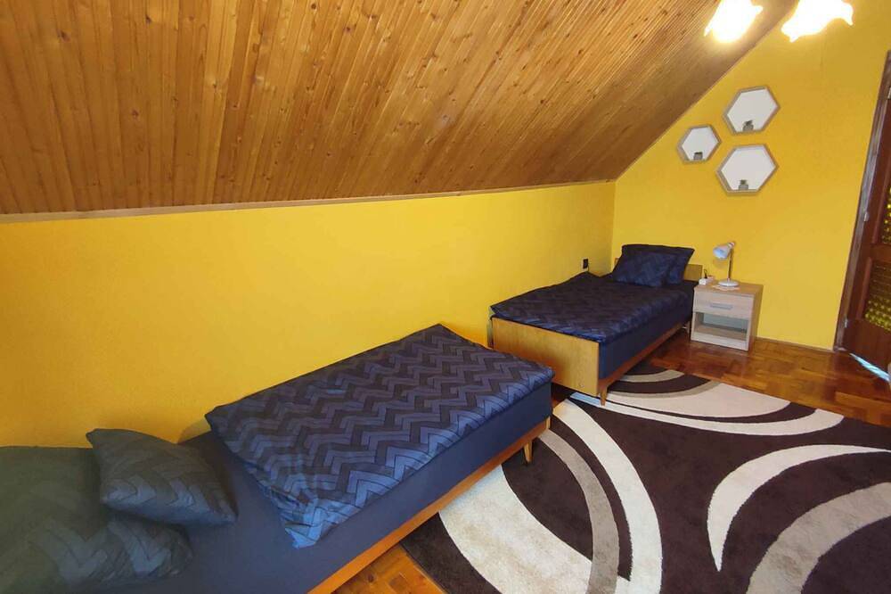 Holiday home in a quiet location with terrace in Gárdony, Gárdonyi járás