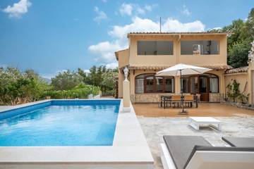 Villa in Pollença, Serra de Tramuntana für 6 