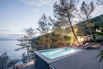 Gîte pour 2 personnes, avec jacuzzi ainsi que balcon et jardin en Dalmatie