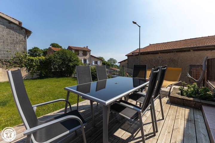 Gîte pour 6 personnes, avec Terrasse et Jardin