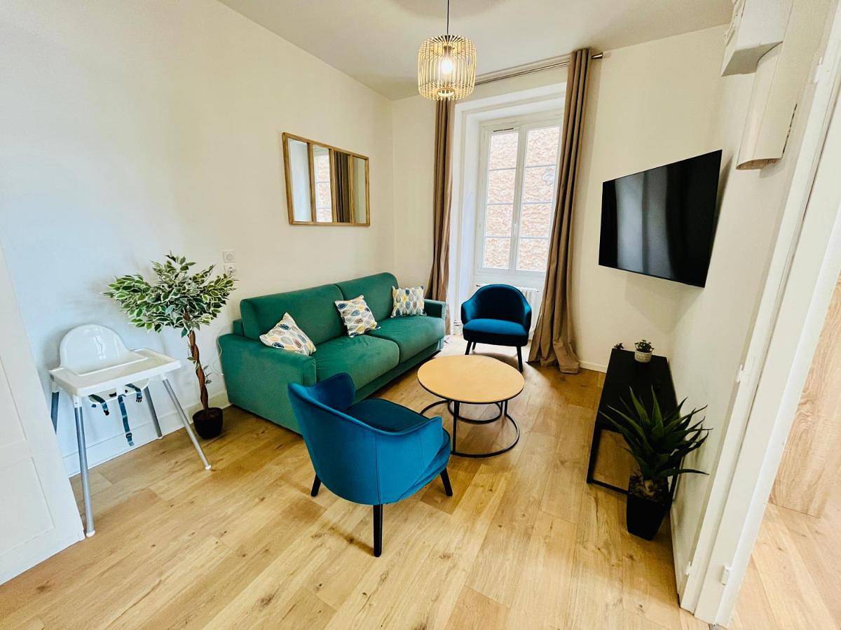 Appartement entier, Le Caterina - T4 entre Loire et Château Royal - Manoir de la Concorde in Amboise, Région de Tours