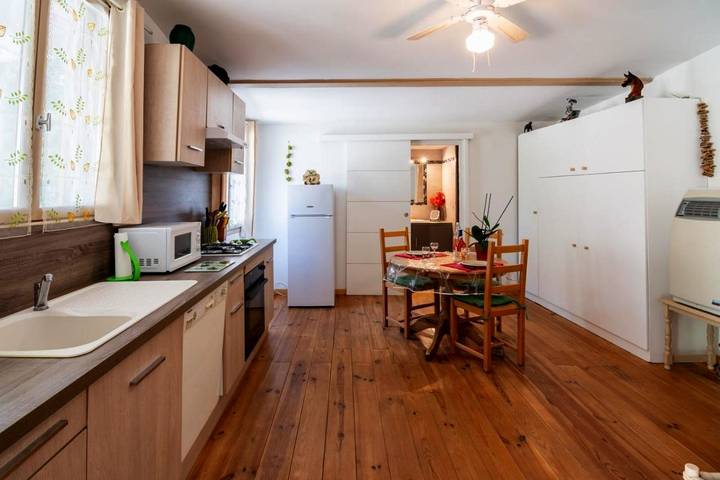 Location de vacances pour 2 personnes, avec piscine ainsi que jardin et vue à Belvézet - 4