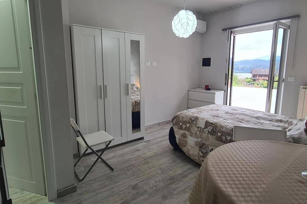 Villa Fiorita Lake View Apartment in Avigliana, Turin Provinz