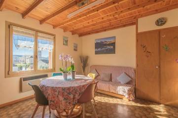 Location de vacances pour 5 personnes, avec jardin et vue à Saint-Julien-en-Champsaur