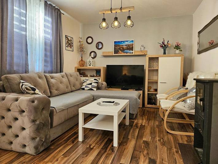 Gîte pour 2 personnes, avec jardin et vue dans Poljanak - 2