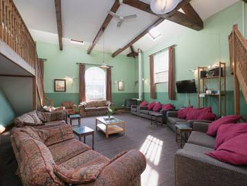 Holiday Rental for 20 People in Belper, Derbyshire, Photo 1