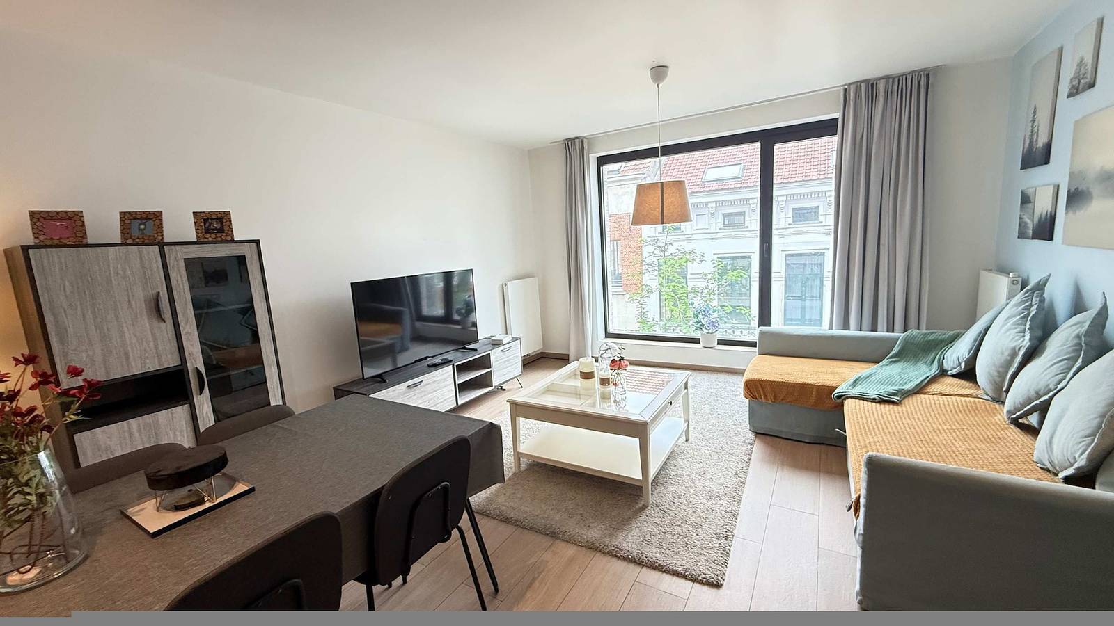 Apartamento entero, Spacious 3Br 2 5 Ba Near Diamond District by Oneluxstay in Amberes, Región de Amberes