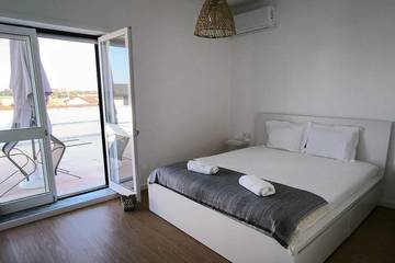 Gîte pour 4 personnes, avec terrasse dans Fão